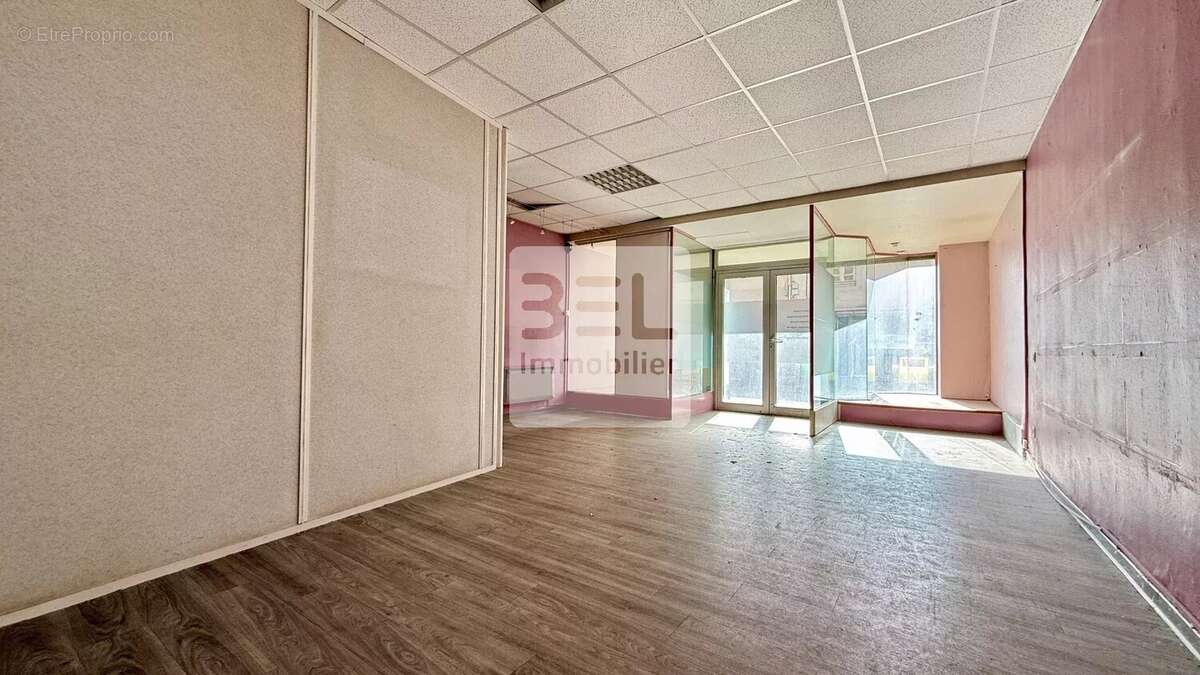 Appartement à BAGNOLS-SUR-CEZE