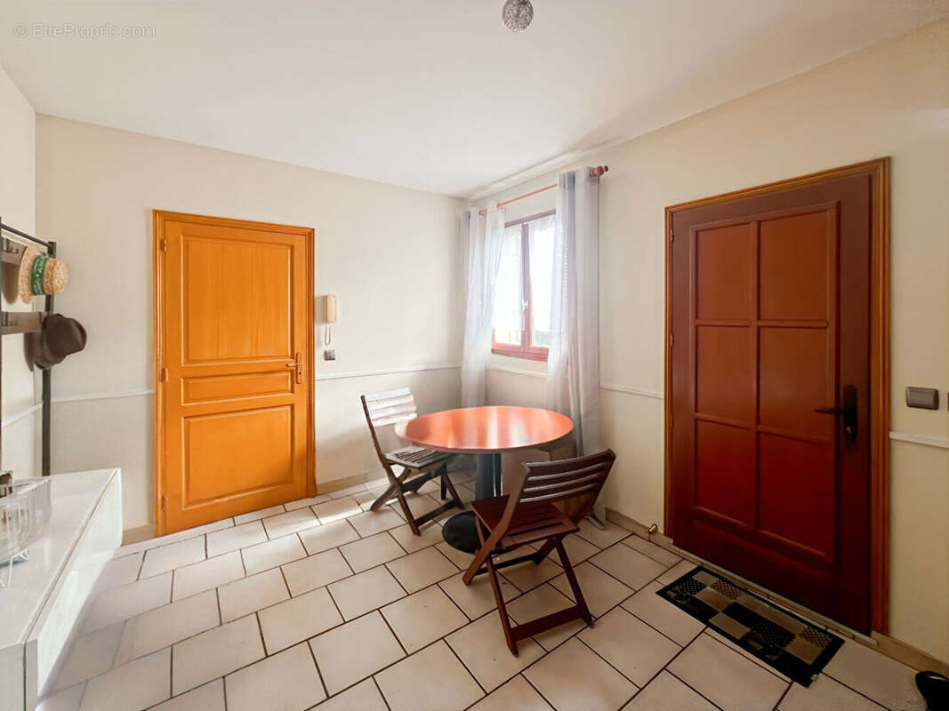 Appartement à DAMMARIE-LES-LYS