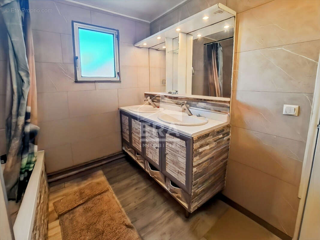 Maison à VERT-SAINT-DENIS