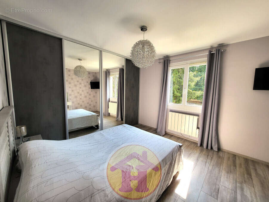 Maison à SAINT-JUNIEN