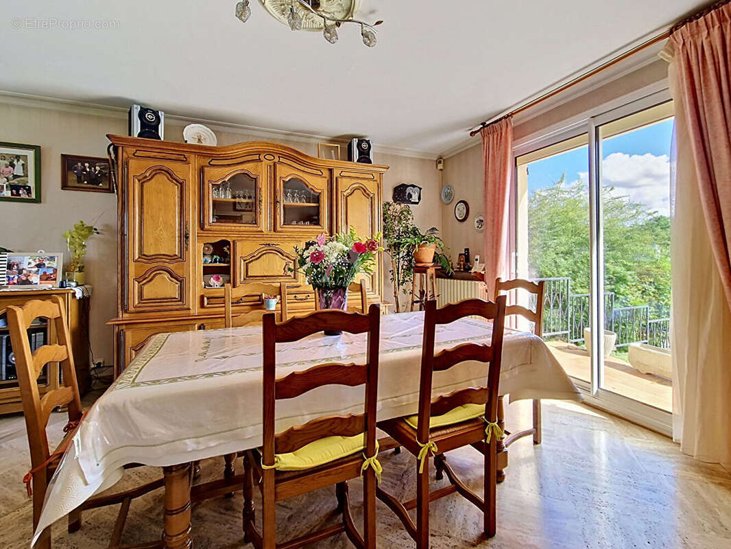 Maison à SAINT-BARTHELEMY-D'ANJOU