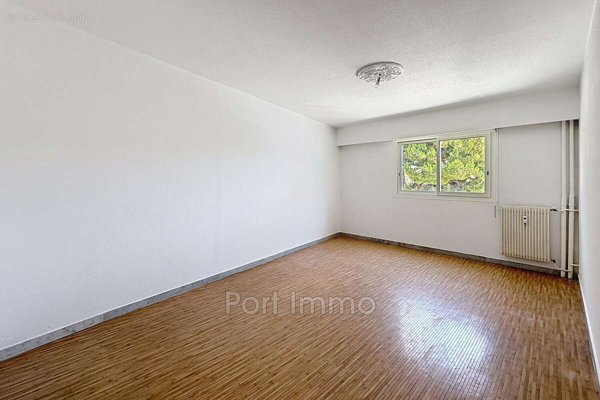 Appartement 94 m² à Cagnes-Sur-Mer  - photo 8