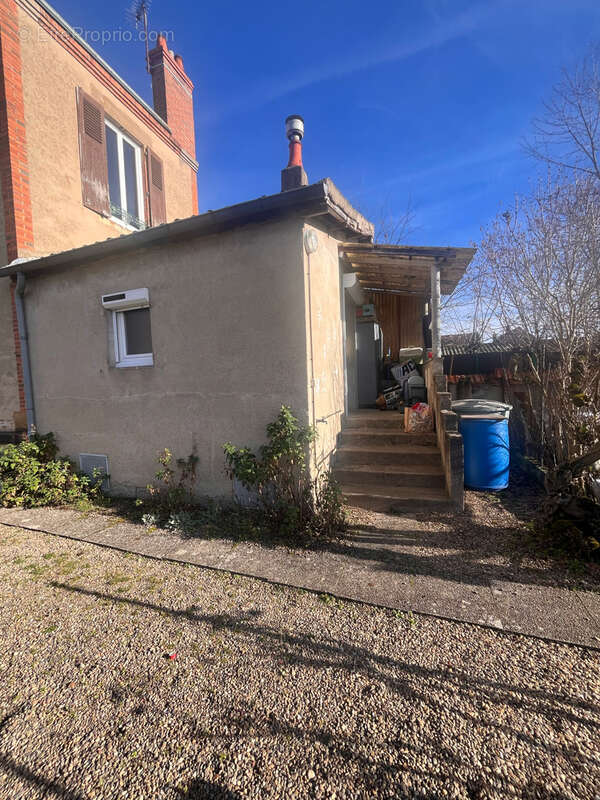 Appartement à YZEURE