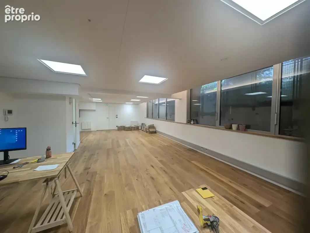 Commerce 78 m² à Paris-13e  - photo 2