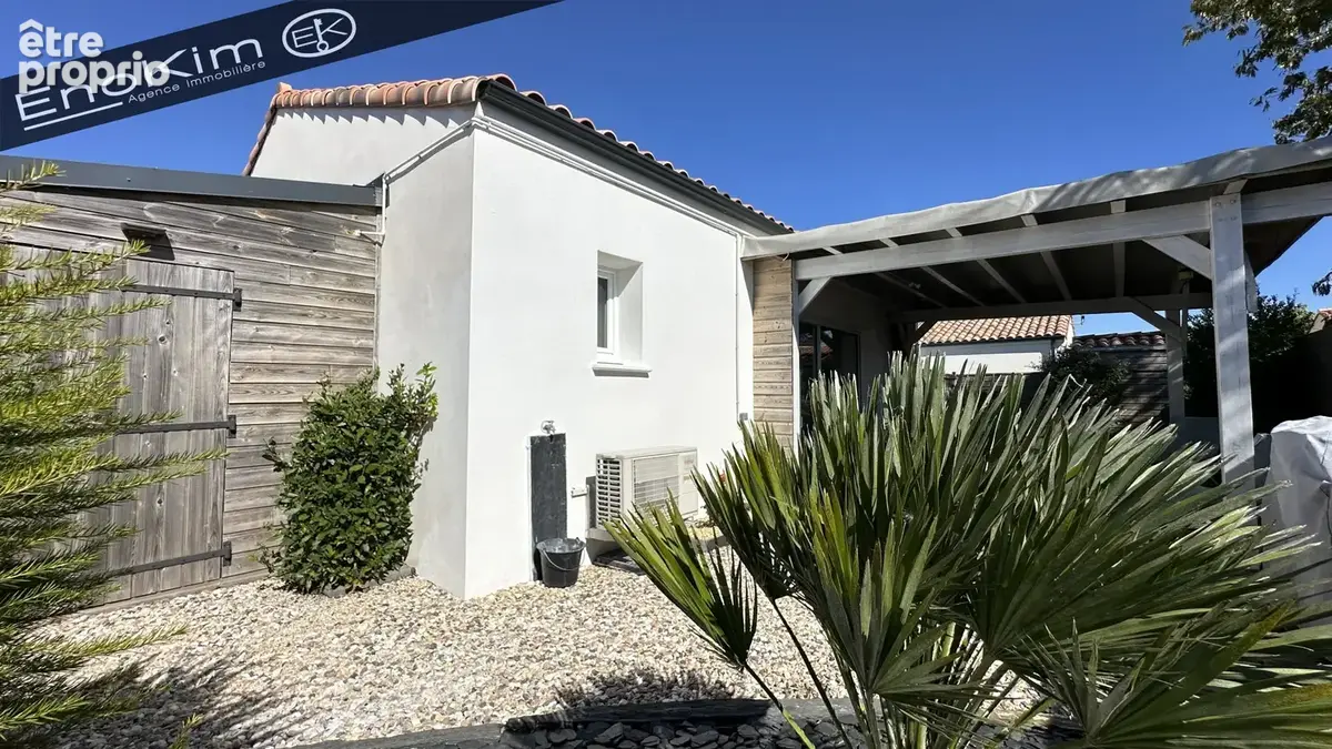 Photo Maison à Jard-Sur-Mer au prix de 302 000€