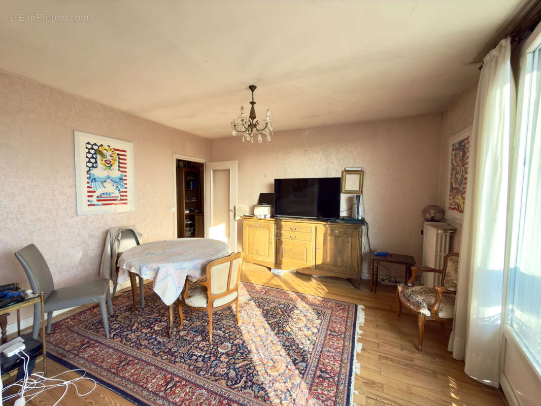Appartement 62 m² à Asnieres-Sur-Seine  - photo 2