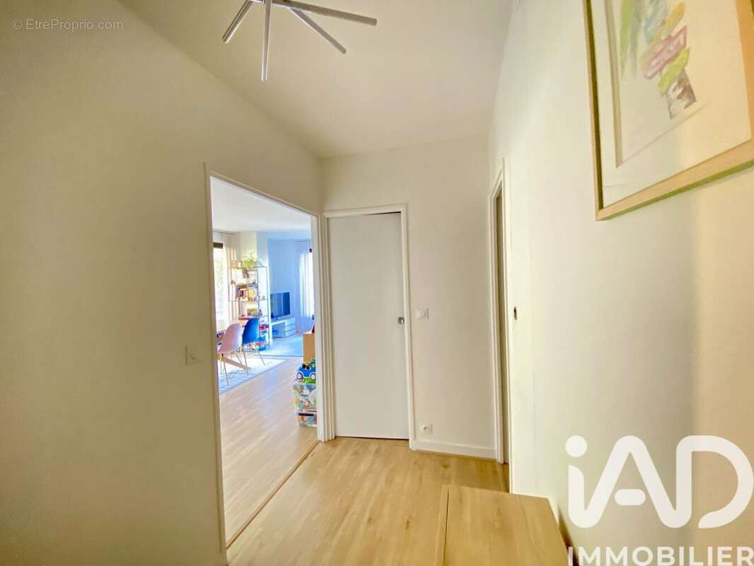 Photo 3 - Appartement à SURESNES