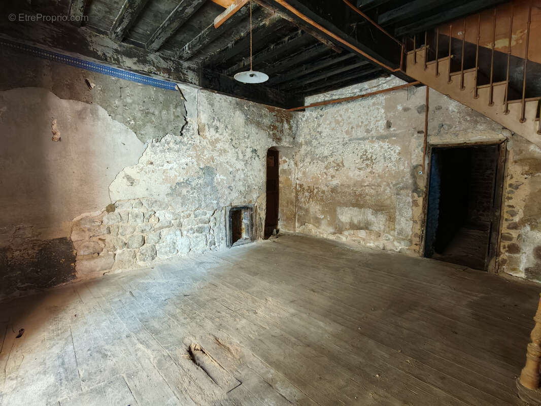 Maison à CHALENCON