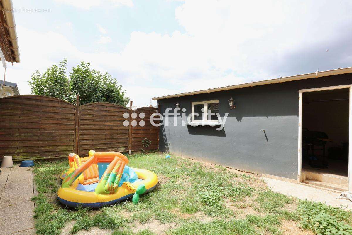 Maison 85 m² à Douchy-Les-Mines  - photo 12