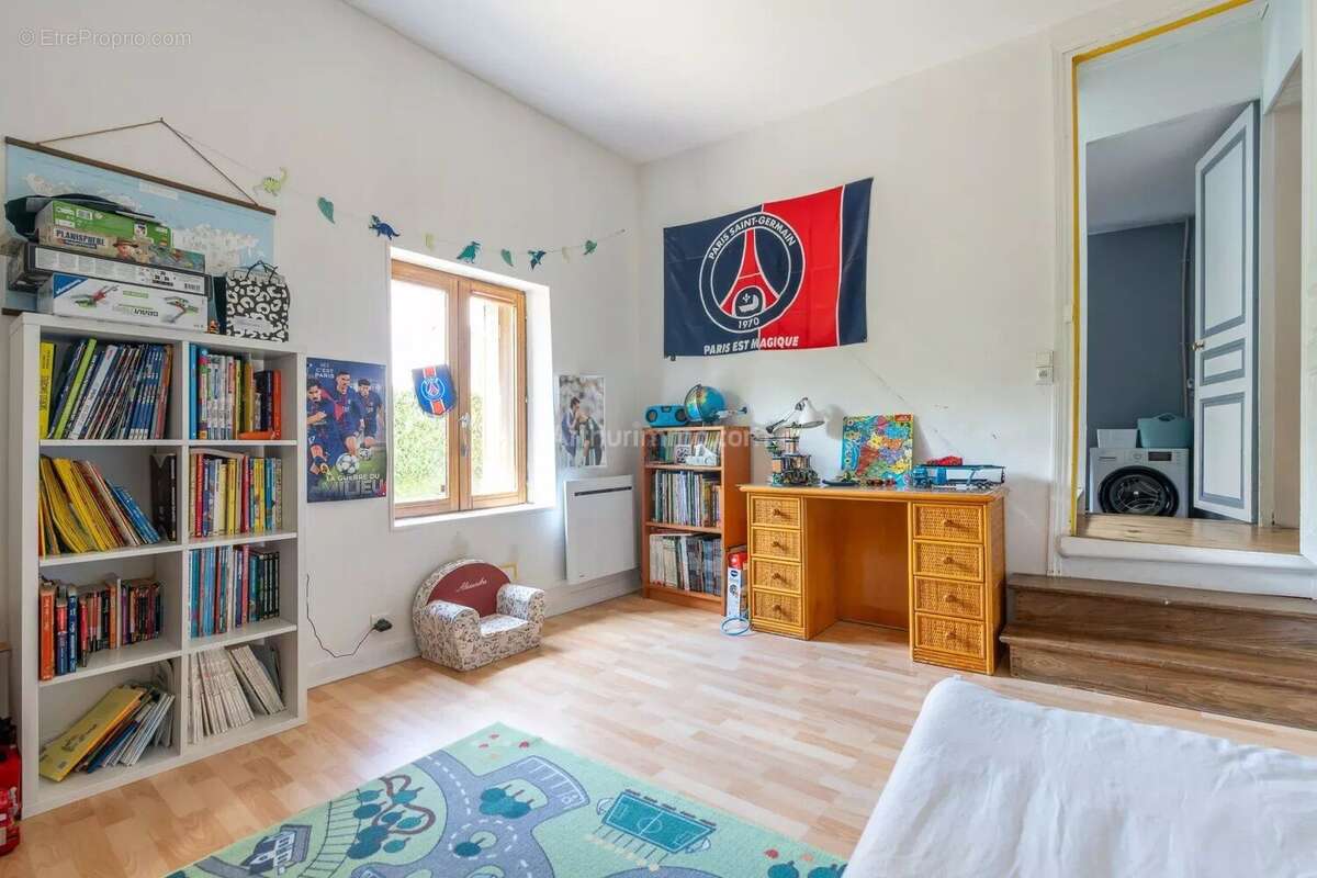 Maison à THORIGNY-SUR-MARNE