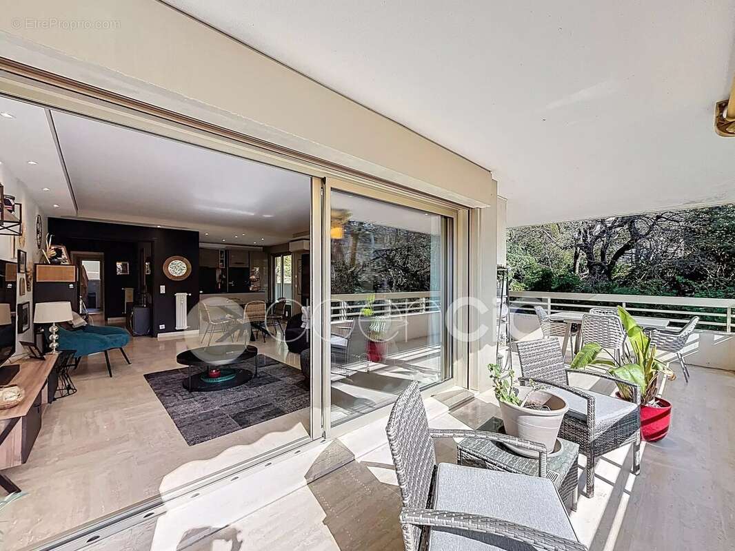 Appartement à LE CANNET