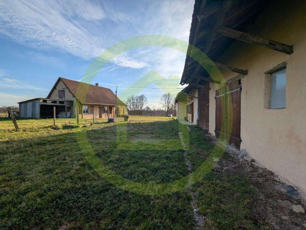 Maison à SERLEY