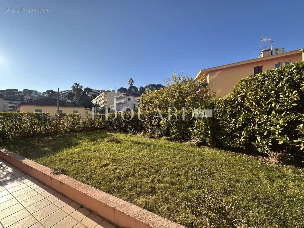 Appartement à ROQUEBRUNE-CAP-MARTIN