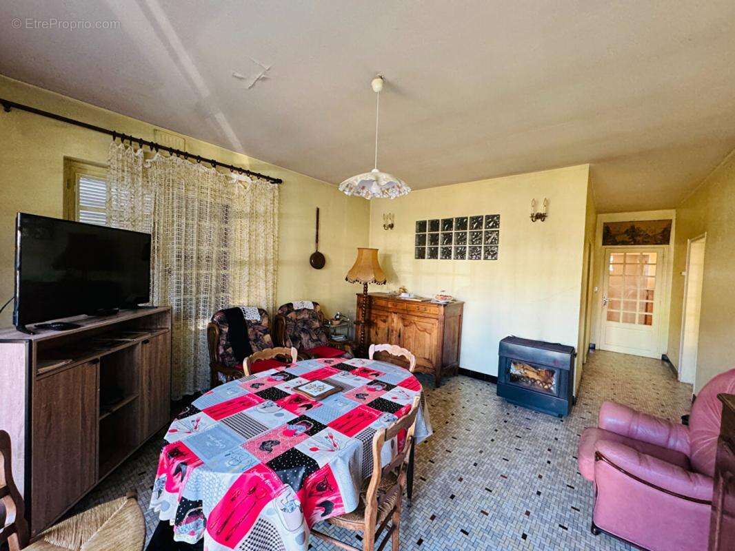 Maison à SAINT-SAULGE