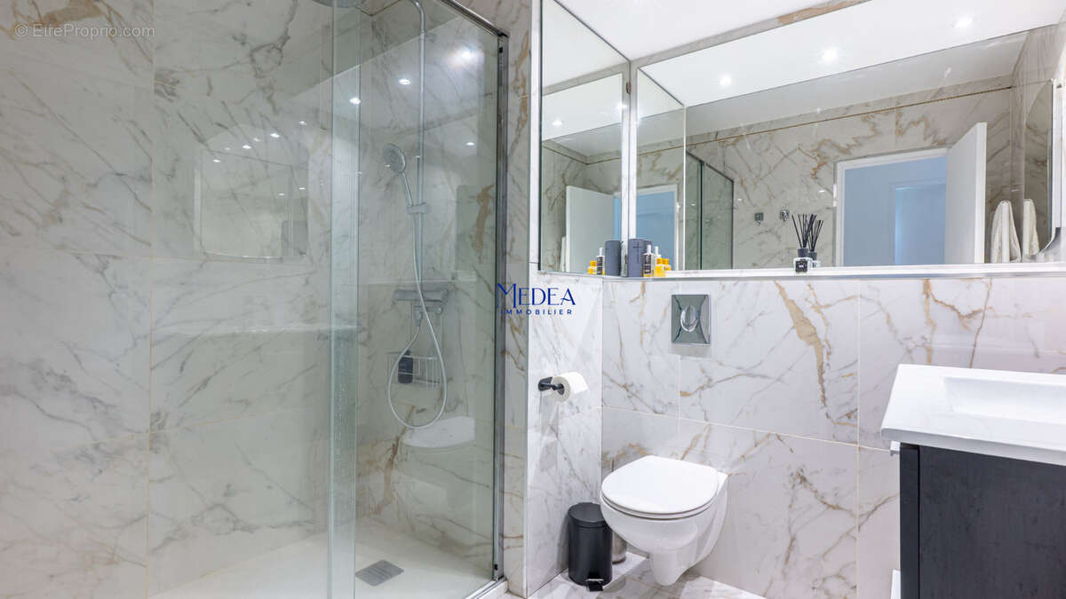 Photo 7 - Appartement à ROQUEFORT-LA-BEDOULE