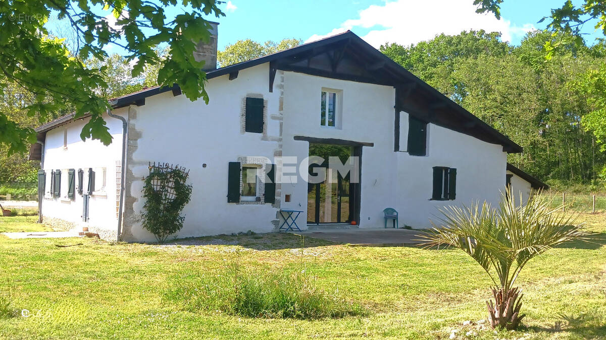 Maison à LABATUT