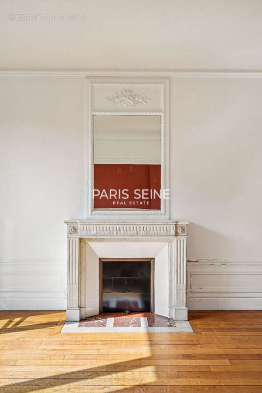 Appartement à PARIS-7E