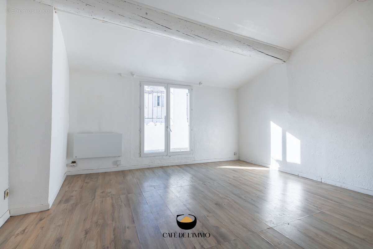 Appartement à MARSEILLE-6E