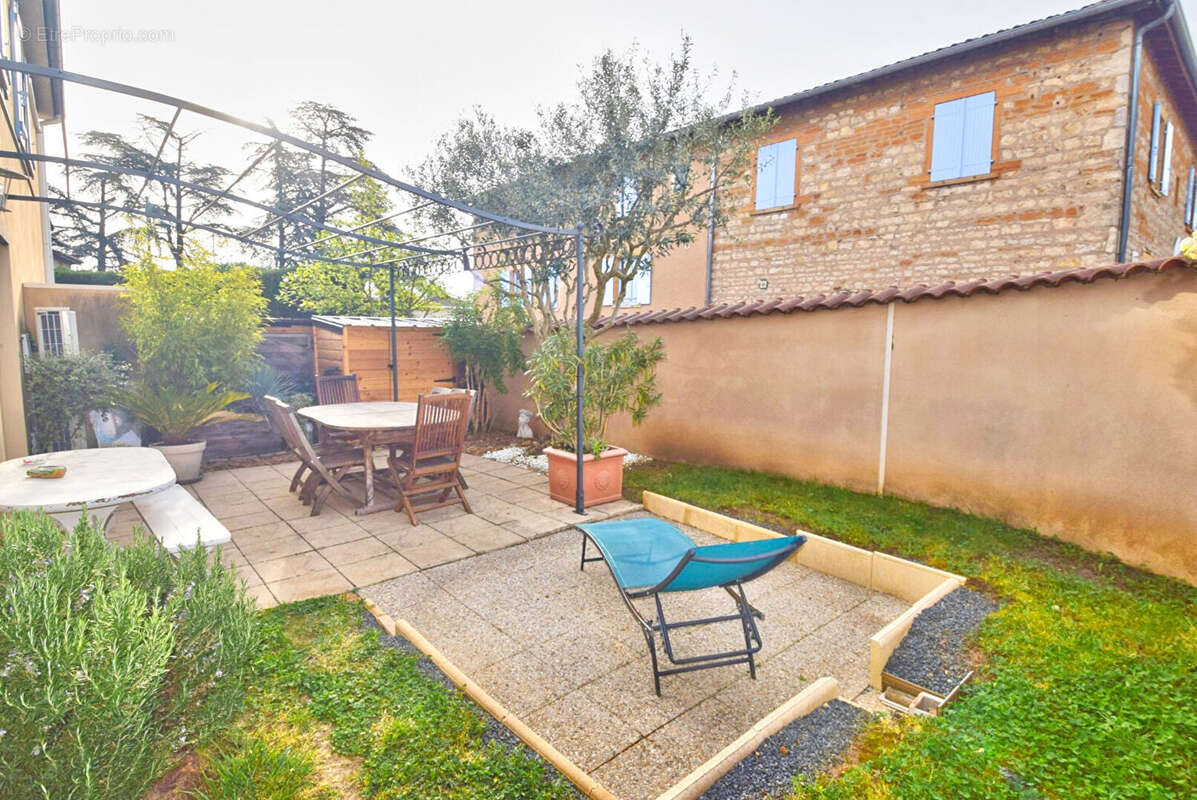 Maison à MORANCE