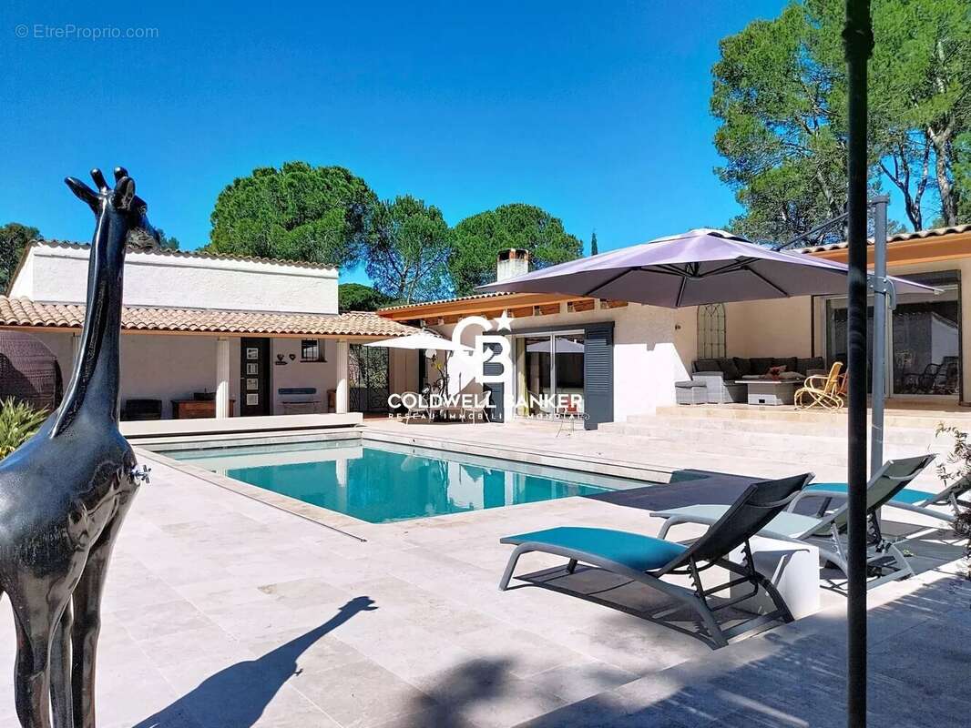 Maison à PUGET-SUR-ARGENS