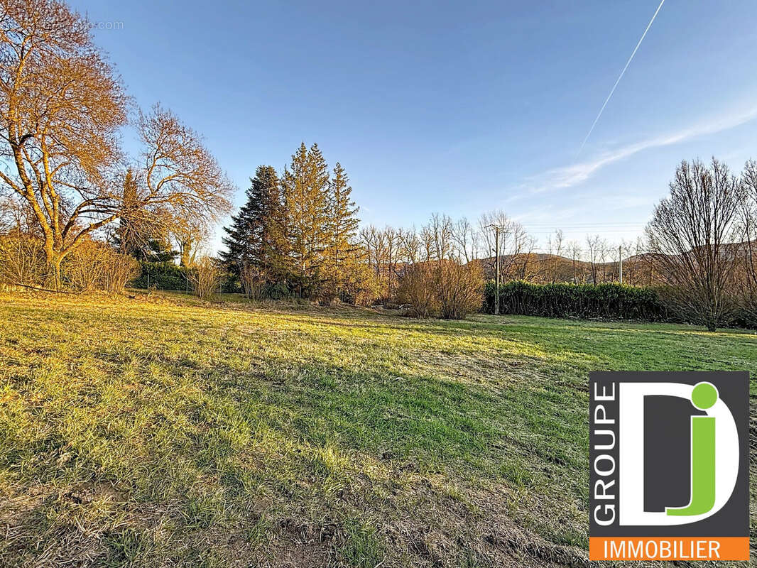 Terrain à AOUSTE-SUR-SYE