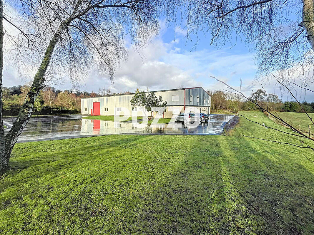 Commerce à SAINT-SEVER-CALVADOS