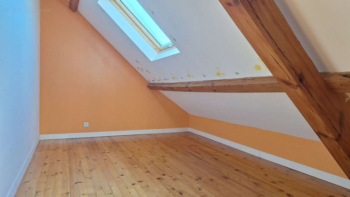 Maison à PONT-DU-CHATEAU