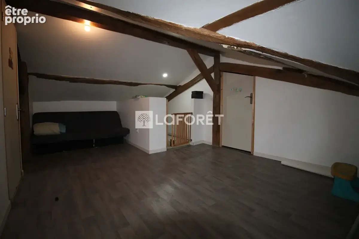 Maison de caractère d'environ 118 m² avec dépendances - photo 10