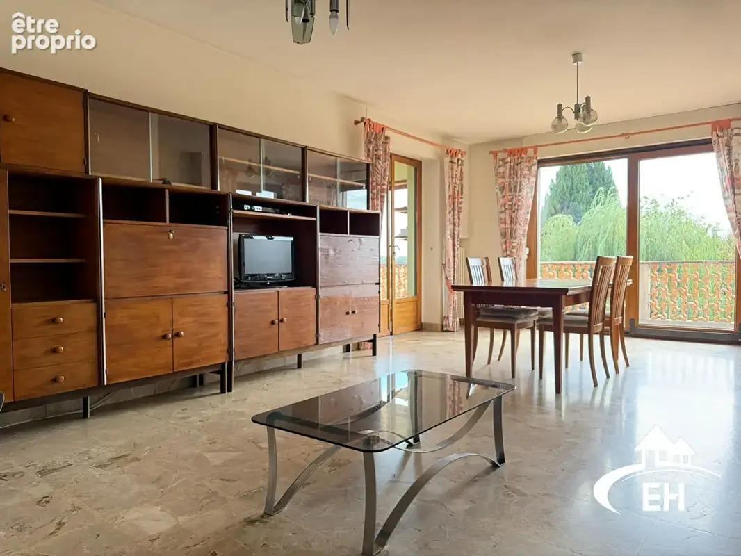 Maison familiale 5 chambres -vie de plain-pied - grand terrain - garages - photo 2