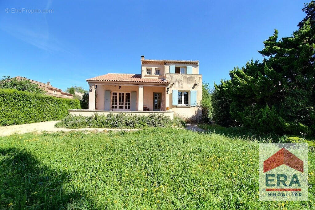 Maison à MORIERES-LES-AVIGNON