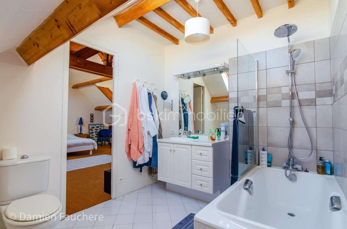 Maison familiale de plain-pied majoritairement avec véranda et jardin au calme ! - photo 15
