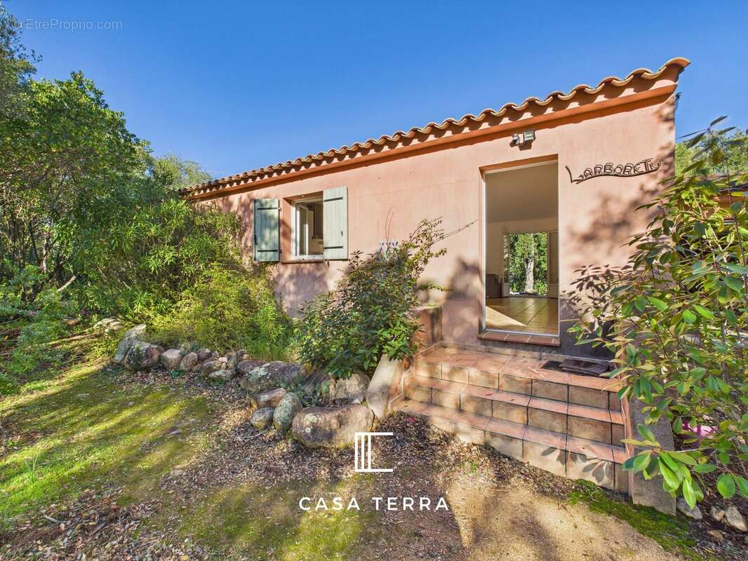 Maison à PORTO-VECCHIO