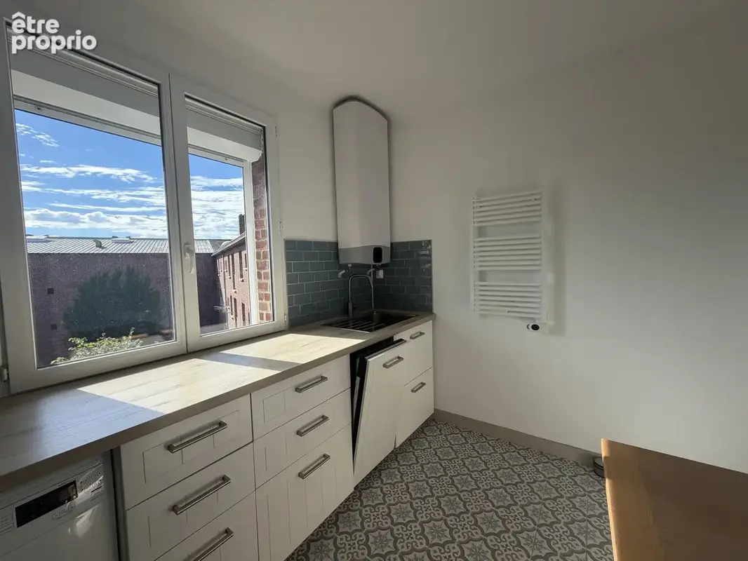 ABBEVILLE  : TRES BEL APPARTEMENT T3 de 58.77 m2 avec cave et parking possible - photo 4