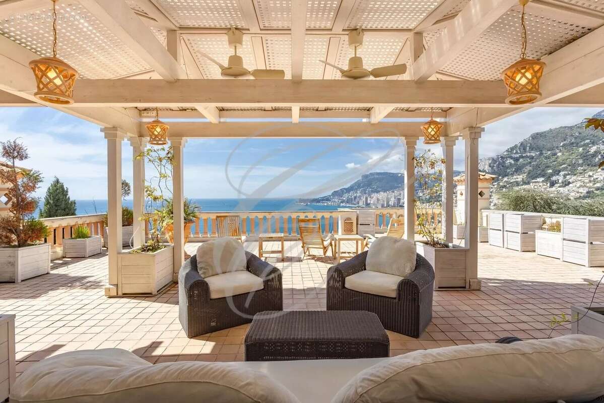 Maison à ROQUEBRUNE-CAP-MARTIN