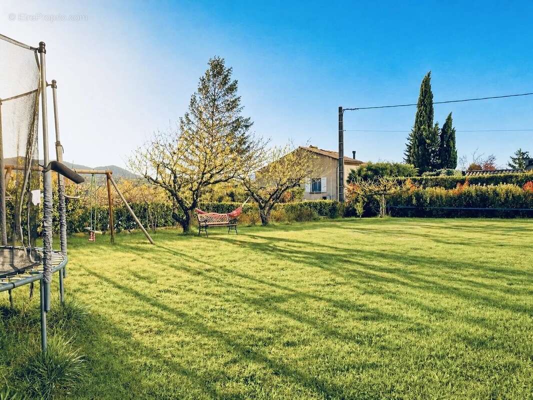 Maison à MIRABEL-AUX-BARONNIES
