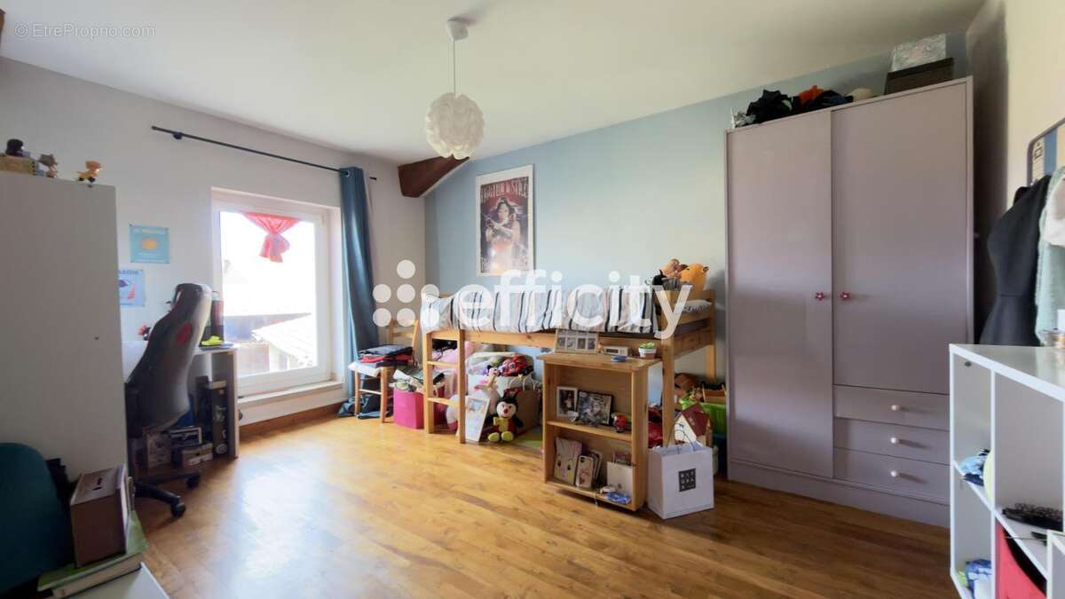 Maison à MORAS-EN-VALLOIRE