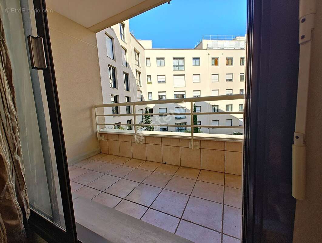 Appartement à PARIS-19E