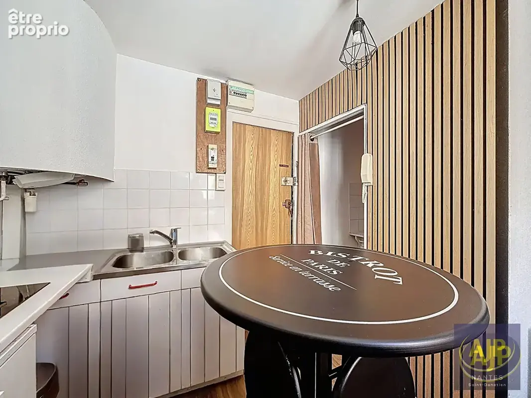 Nantes Hôtel de Ville - Appartement T1 Bis à vendre avec cuisine séparée - 18m2 - photo 8