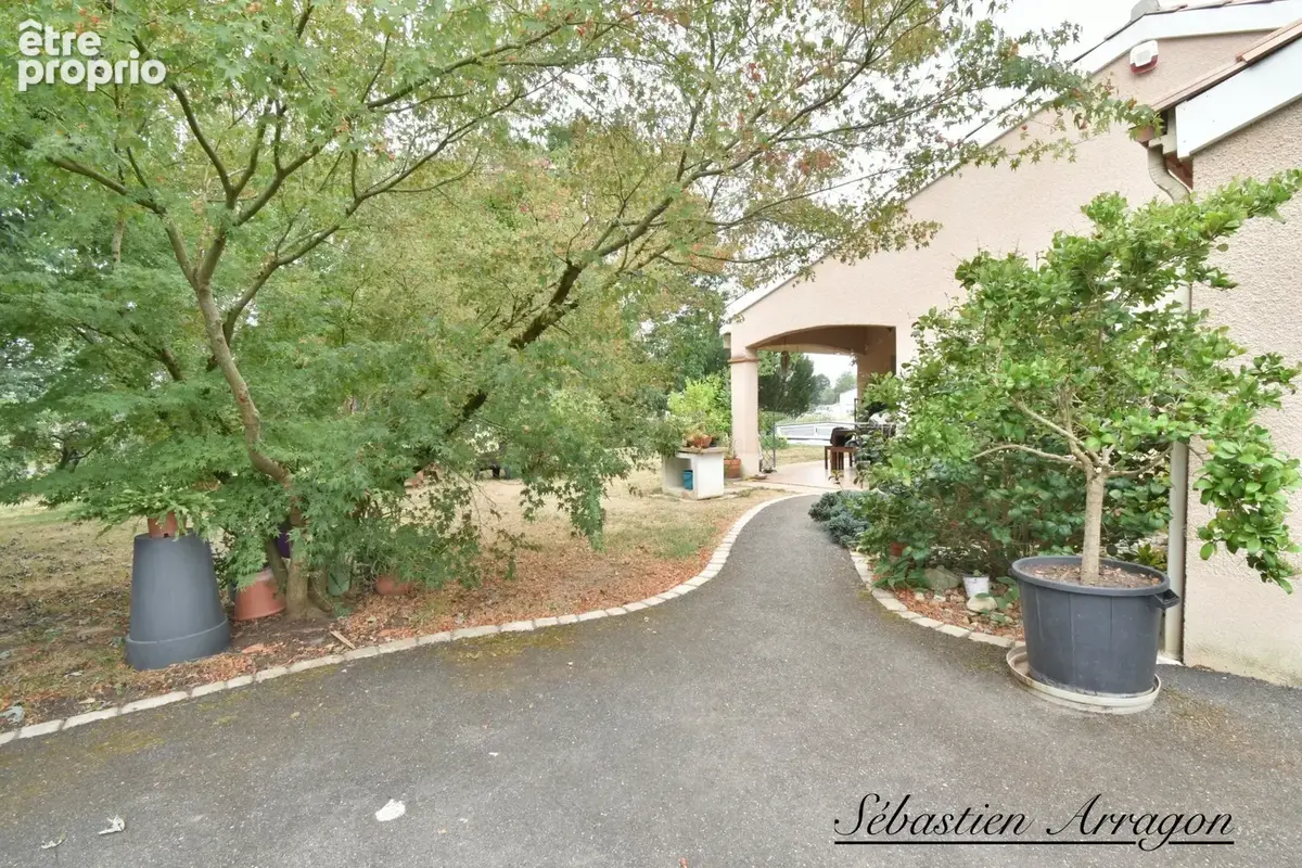 Entre Villeneuve-sur-Lot (47) et Saint-Sylvestre-sur-Lot – Belle maison de plain-pied avec piscine sur 3 800 m² - photo 16