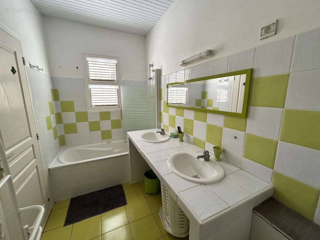 Maison à SAINTE-LUCE