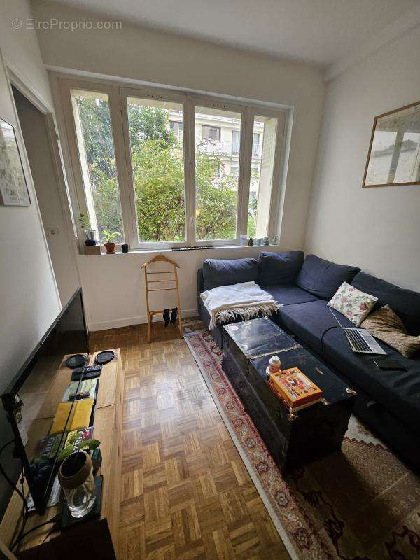 Appartement à PARIS-14E