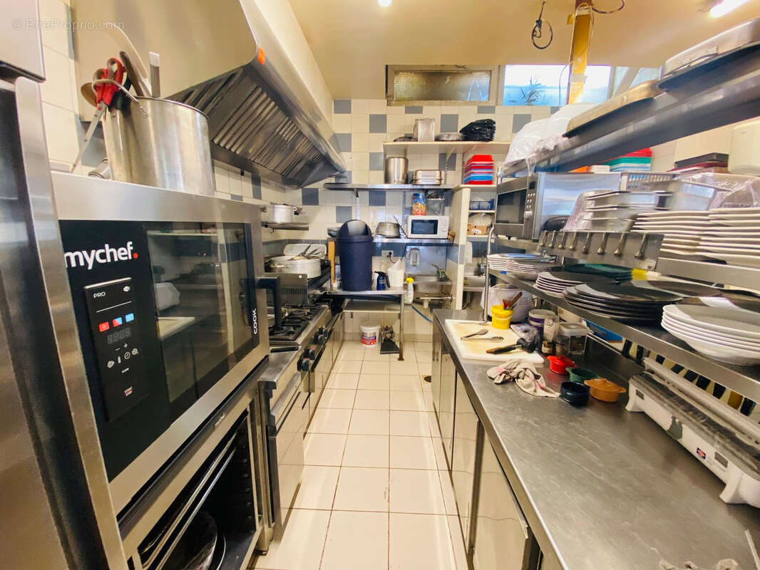 Commerce à CANET-EN-ROUSSILLON