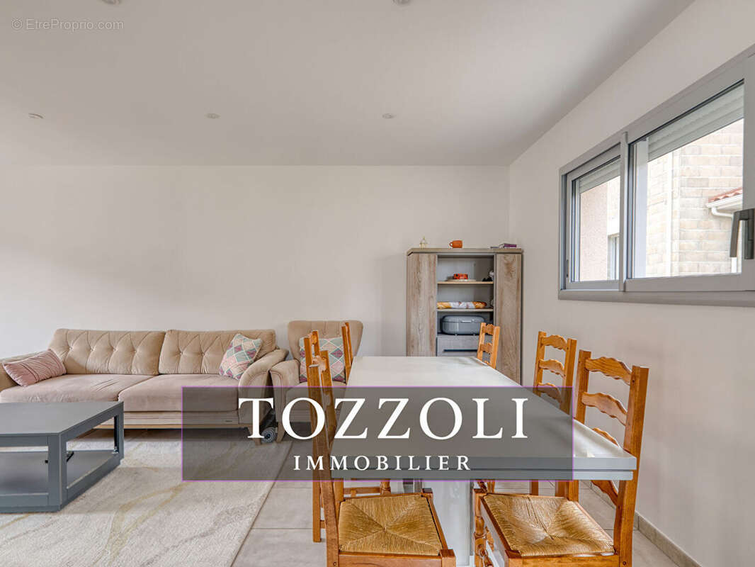 Maison à L&#039;ISLE-D&#039;ABEAU