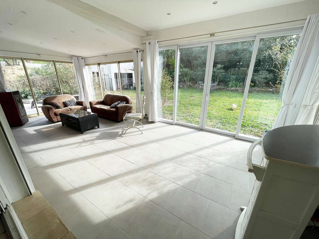 Maison à PLAN-DE-LA-TOUR