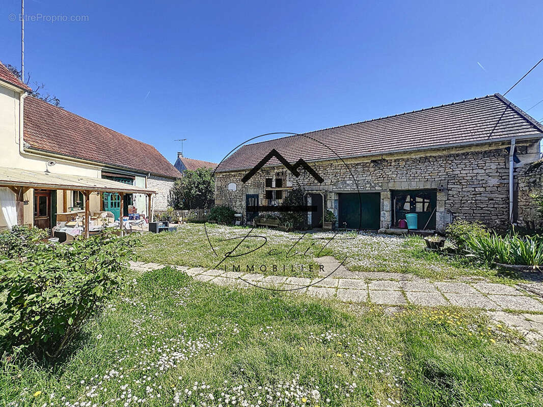 Maison à BALAGNY-SUR-THERAIN