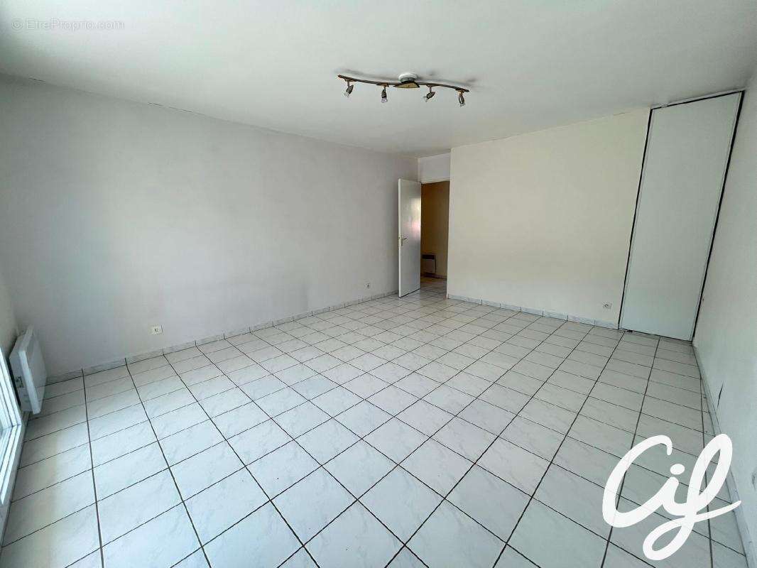 Appartement T3 LA CHAPELLE SUR ERDRE - 64.5 m2  203 000 Euros - photo 3