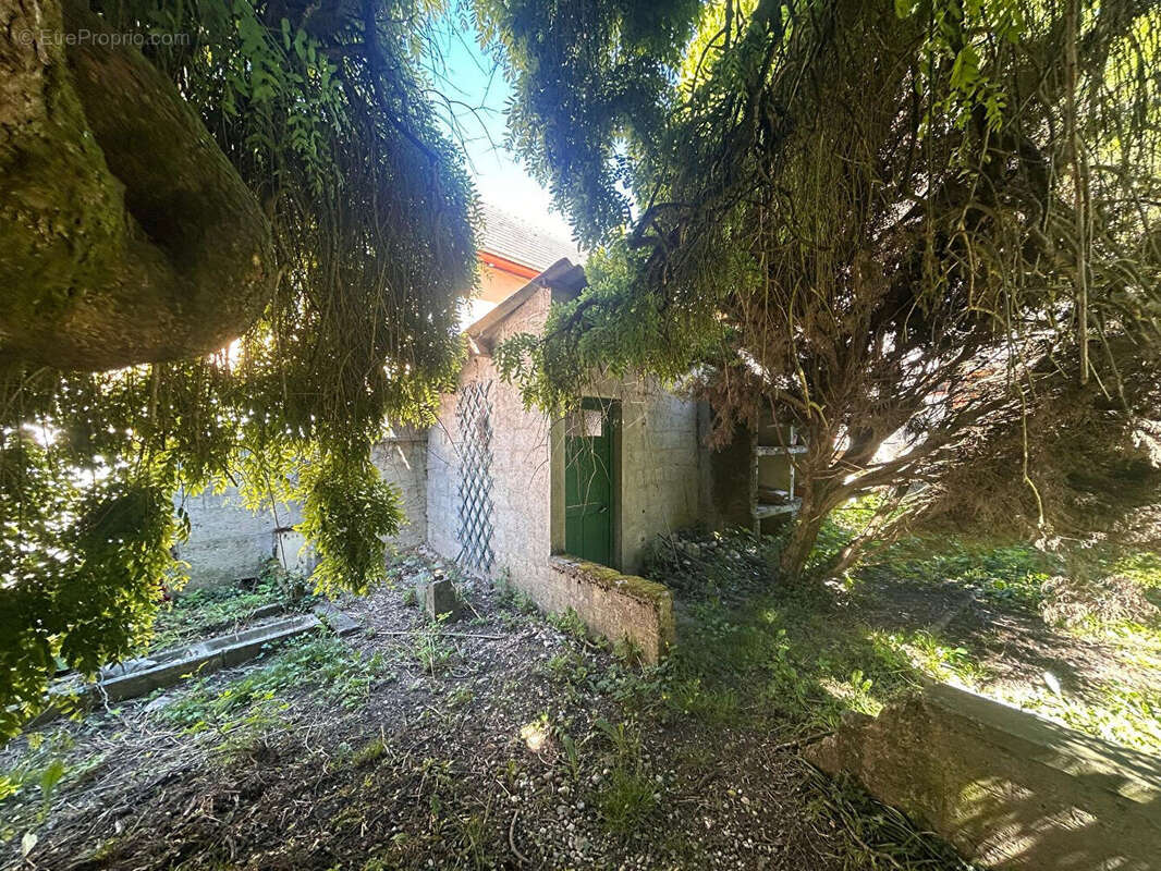 Maison à SAINT-GENIX-SUR-GUIERS
