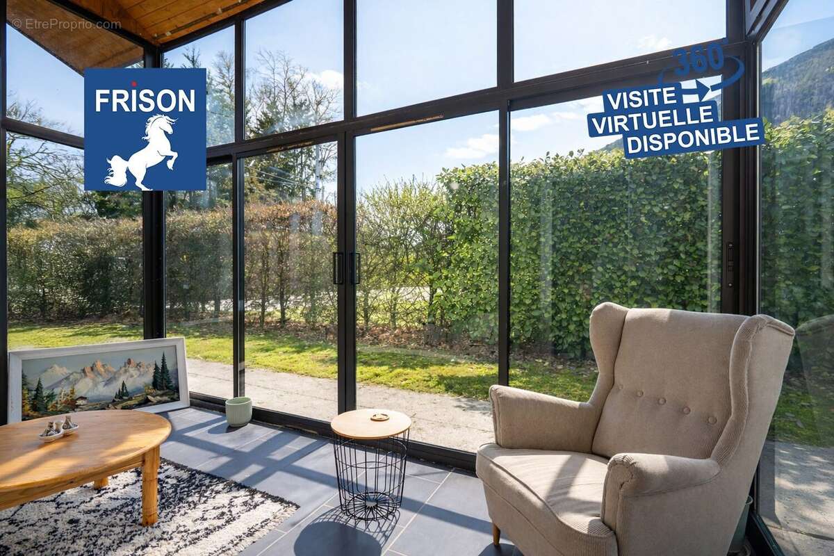 Véranda - Maison à SAINT-PAUL-EN-CHABLAIS