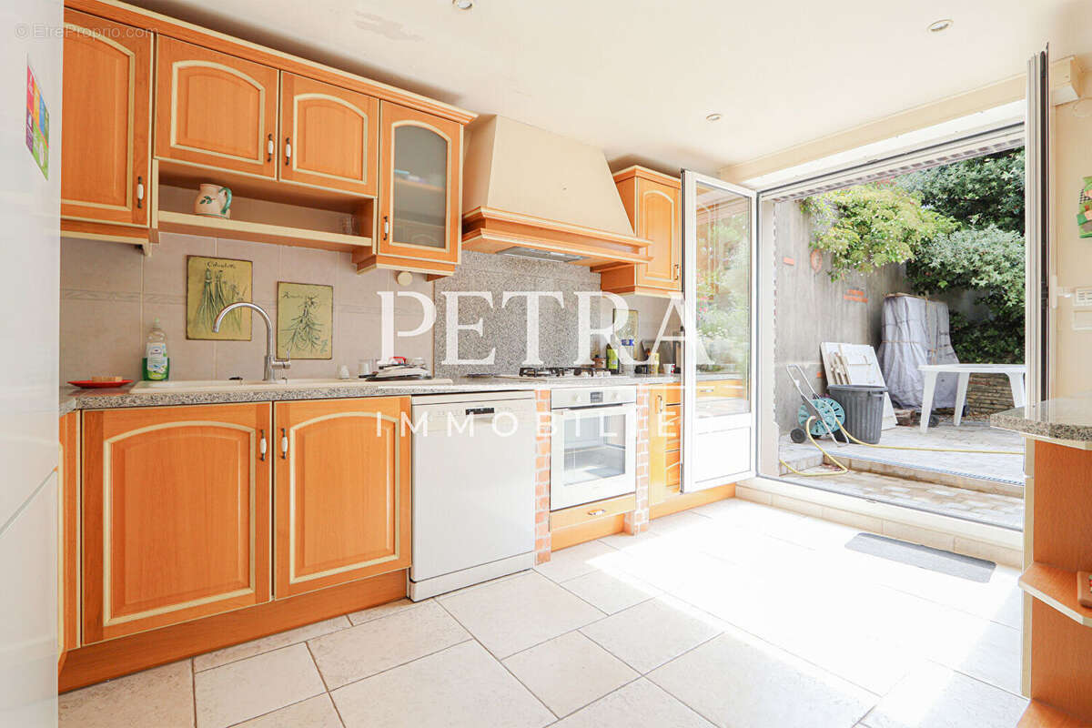 Maison non -mitoyenne - 4 chambres - jardin - l'hay les roses - blondeaux - photo 3