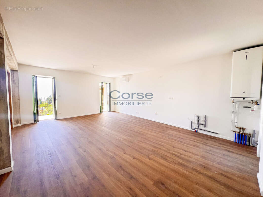 Appartement à ALATA